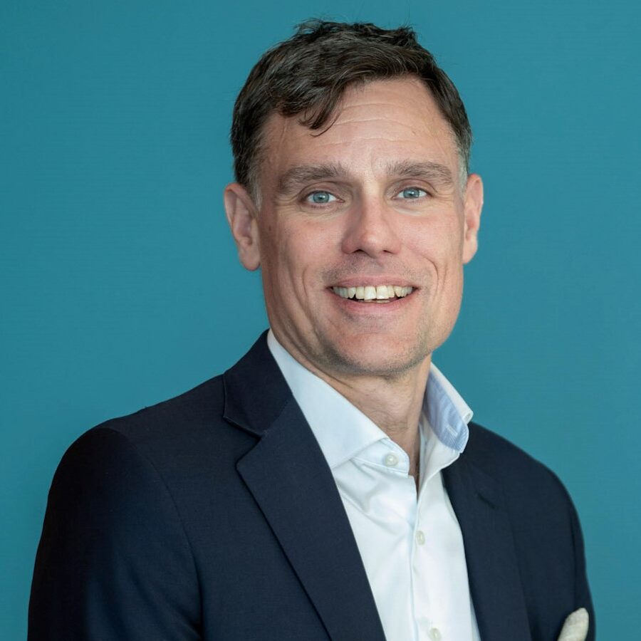 Dr Stuart Foster